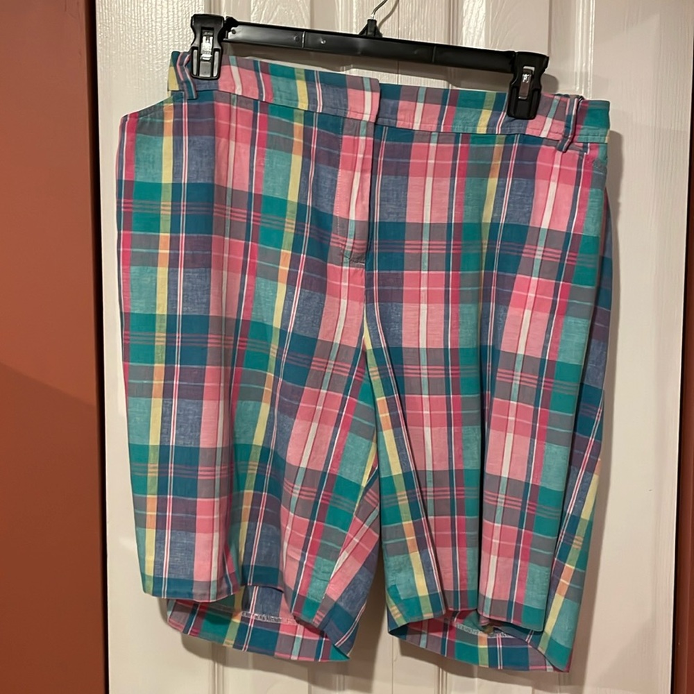Talbots “Perfect Short” Bermuda-length, size 22W
